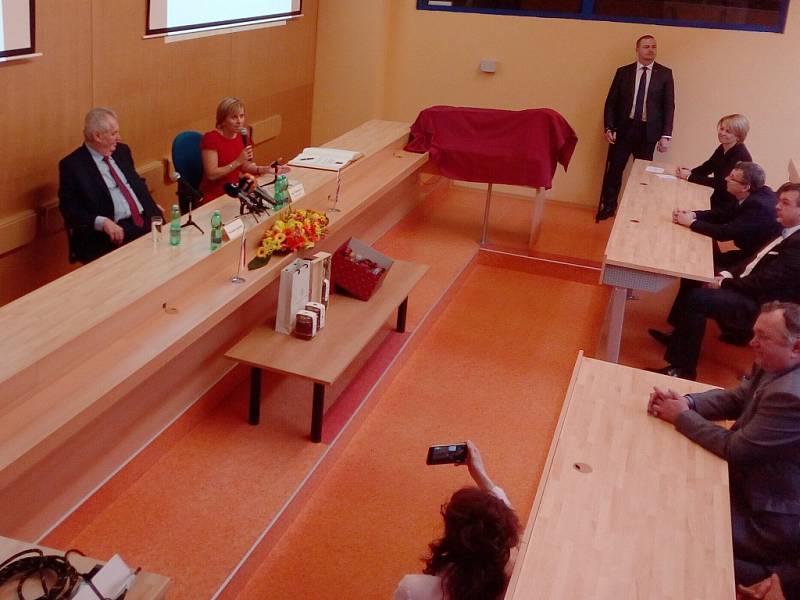 Prezident Miloš Zeman na debatě se zastupiteli Karlovarského kraje