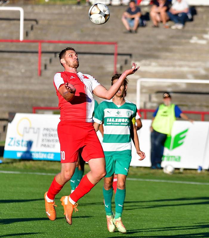 Fotbalisté karlovarské Slavie porazili v prvním kole Fortuna ČFL A rezervu Bohemians 2:0.