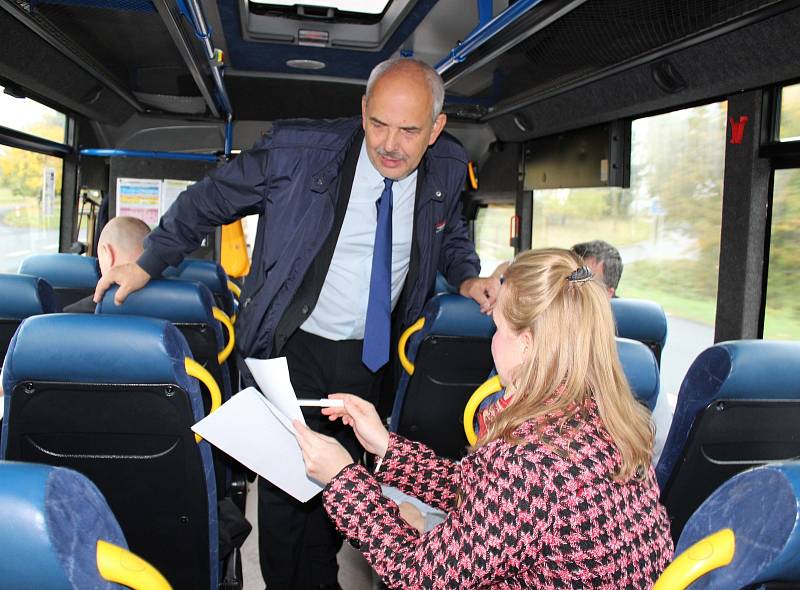 Lídři osmi nejsilnějších stran v Karlovarském kraji spolu diskutovali v Bochově.