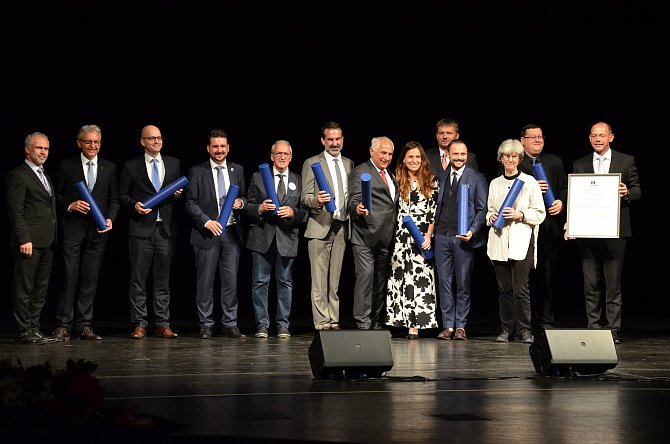 Slavnostního předání certifikátů UNESCO starostům lázeňských měst v karlovarském divadle.