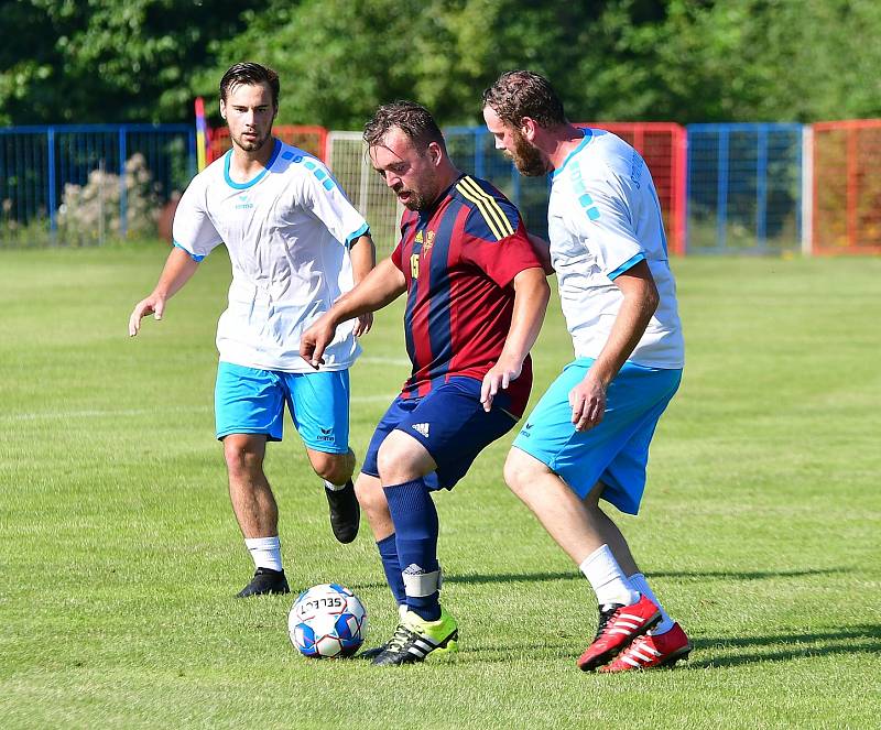 První místo si připsala na novorolském letním turnaji hroznětínská Olympie, která dosáhla v přípravě na zlatý turnajový hattrick.