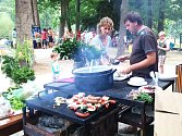 Festival v Bečovské botanické zahradě láká i na dobré jídlo.