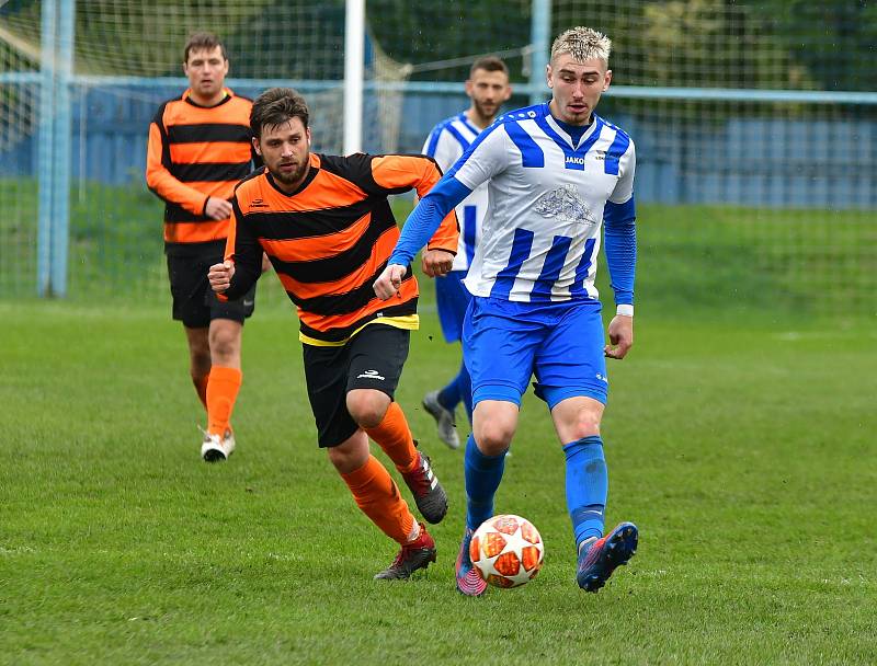 Lokomotiva poprvé bodovala, porazila Lomnici 3:2.