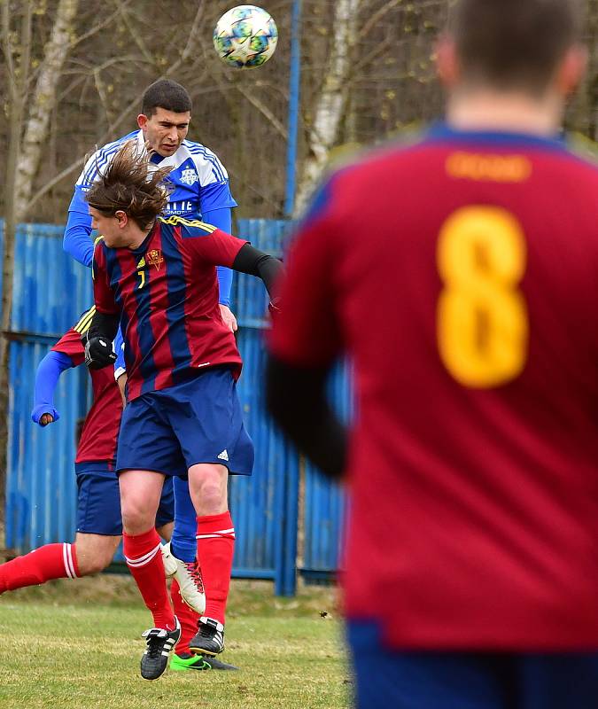 Nejdek udolal v derby Novou Roli, rozhodl Schlosser, který obstaral jediný gól utkání.