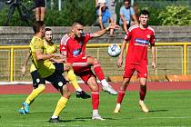 FORTUNA divize A, 3. kolo: FK Baník Sokolov (žlutí) - SK Klatovy 1898 (na snímku hráči v červených dresech) 3:1 (2:0).