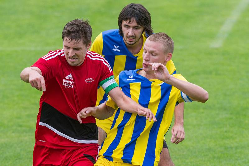 Mariánskolázeňští fotbalisté odjížděli do Plzně na hřiště Petřína s cílem urvat alespoň bodík. To se ale nepovedlo.