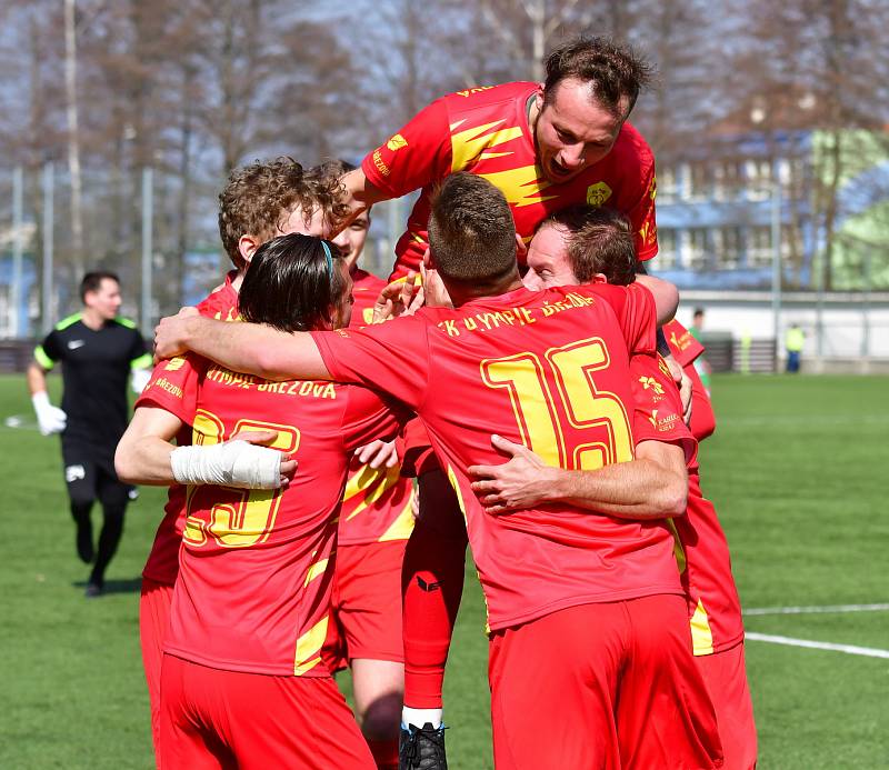 Olympie Březová splnila roli favorita, když porazila poslední Rakovník 3:0.