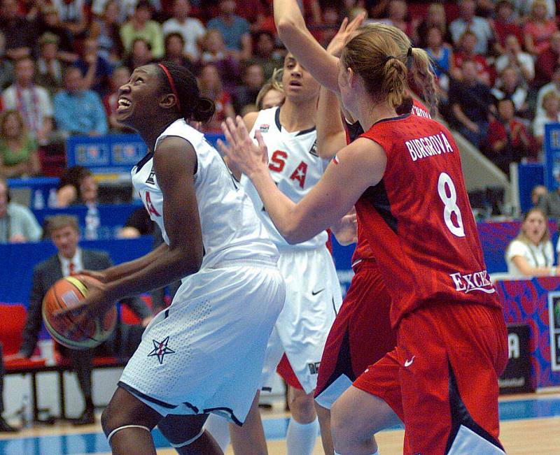 Finále mistrovství světa v basketbalu žen: Česká republika - USA