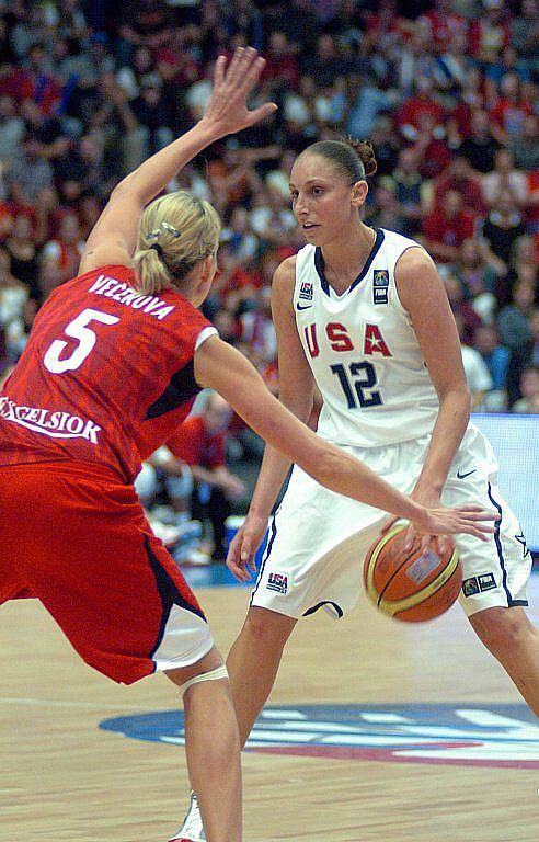 Finále mistrovství světa v basketbalu žen: Česká republika - USA