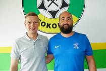 Napilno měl nový trenér Baníku Sokolov Jiří Štěpán (vpravo), který byl jmenován do funkce v pátek 11. června a o den později už vedl tým v přípravném duelu na stadionu Mostu.