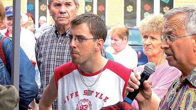 Vojtěch Šedivec se přijel zúčastnit Dnu s Deníkem až z Teplé, ale jeho názory byly Toužimským velmi blízké. Šedivec kritizoval starosty za nedostatek odvahy jednat.