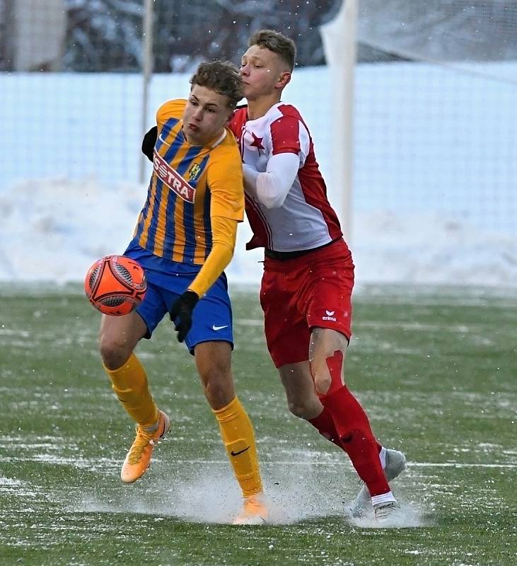 Fotbalisté karlovarské Slavie si drze vyšlápli na omlazený tým ligové Opavy, který porazili v poměru 3:0.