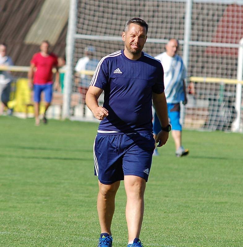 1.FC K. Vary - Domažlice 3:1 (3:0).