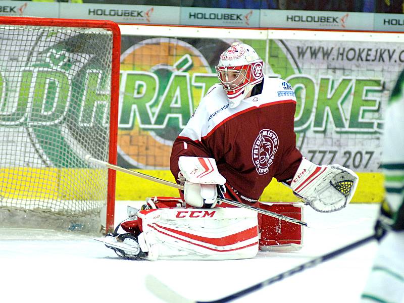 Hokejisté HC Energie (v bílém) hostili borce Frýdku - Místku.