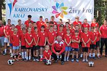 Sportovní areál SK Liapor Karlovy Vary opět patřil nohejbalovým nadějím, když pro ně byl za dohledu zkušených trenérů či hráčů přichystán pětidenní nohejbalový kemp.
