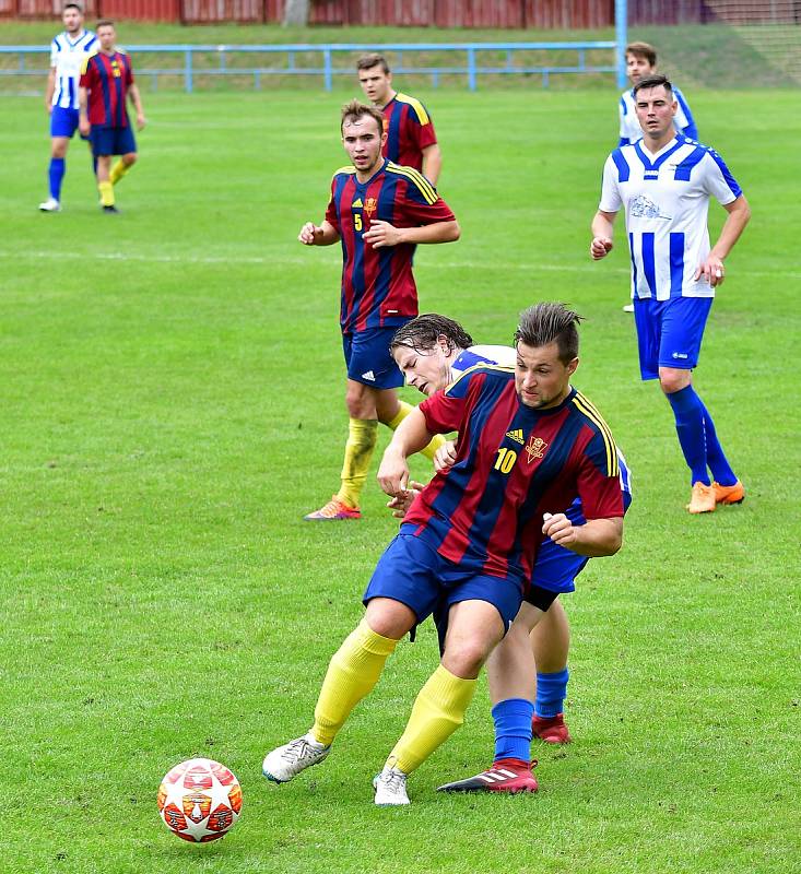 Karlovarská Lokomotiva v úvodním kole podzimní části krajského přeboru udolala 1:0 výběr Nové Role.