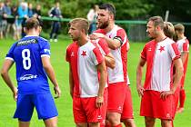 Slavia doma neuspěla, tři body bral na dvorském stadionu Vyšehrad. který vyhrál 3:0.