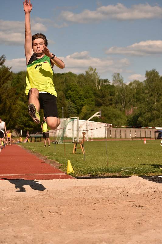 Novou atletickou sezonu zahájil  v rámci projektu Spolu na startu i chodovský ŠAK. Na svém stadionu v Husově ulici připravil pro všechny věkové kategorie běhy na 60 a 300 m, skok do dálky  a hod kriketovým míčkem pro atletické přípravky  a pro vyšší kateg