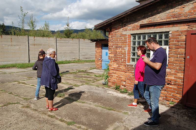 U příležitosti Dnů evropského dědictví byla zpřístupněna také Rudá věž v Ostrově, která sloužila v padesátých letech jako věznice pro politicky nepřizpůsobivé.