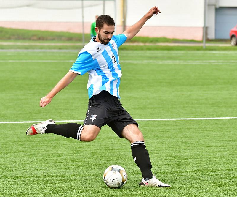 Mladíci Slavie dotáhli obrat do vítězného konce, porazili Novou Roli 5:2.