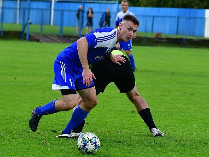 Čtvrtou výhru si připsali v krajském přeboru na účet fotbalisté Nejdku, kteří porazili Lomnici vysoko 8:1.