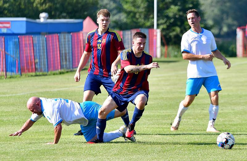 První místo si připsala na novorolském letním turnaji hroznětínská Olympie, která dosáhla v přípravě na zlatý turnajový hattrick.