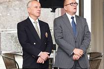 Nedávno jmenovaný ředitel hotelu Thermal Klaus Pilz (vpravo) v Karlových Varech příliš dlouho nevydržel.