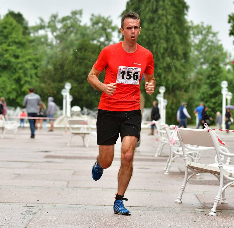 Desátý ročník SpaRun Mariánské Lázně ovládli plzeňský Pavel Štěpáník a německá běžkyně Kerstin Schmidt.