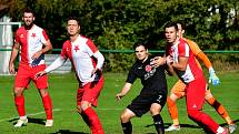 Karlovarská Slavia na dvorském stadionu porazila v derby rezervu pražské Slavie 3:1.