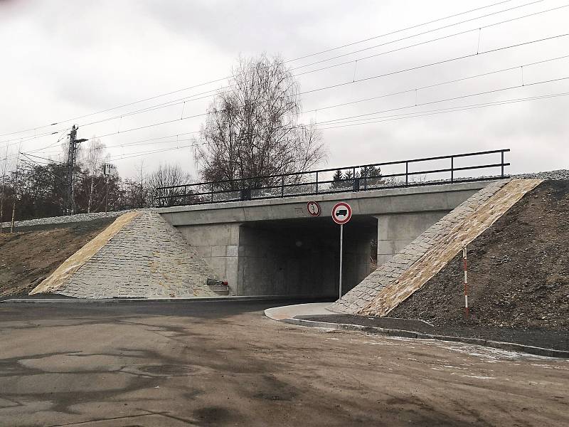 Opravený viadukt v karlovarských Bohaticích.