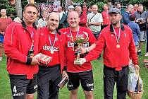První ročník nohejbalového turnaje se odehrál v roce 2016 a vyhrála ho (nepřekvapivě) sestava karlovarského Liaporu ve složení Karel Bláha, Gerhard Knop, František Veselý a Vlasta Kubín.