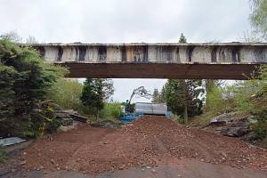 Přemostění na stadionu bude zbouráno o víkendu 20. a 21. dubna.