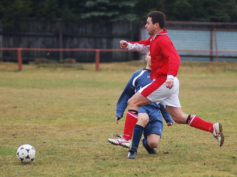 Tři body braly v domácím prostředí v rámci derby horalů Abertamy, které pokořily Nejdek B v poměru 4:1.