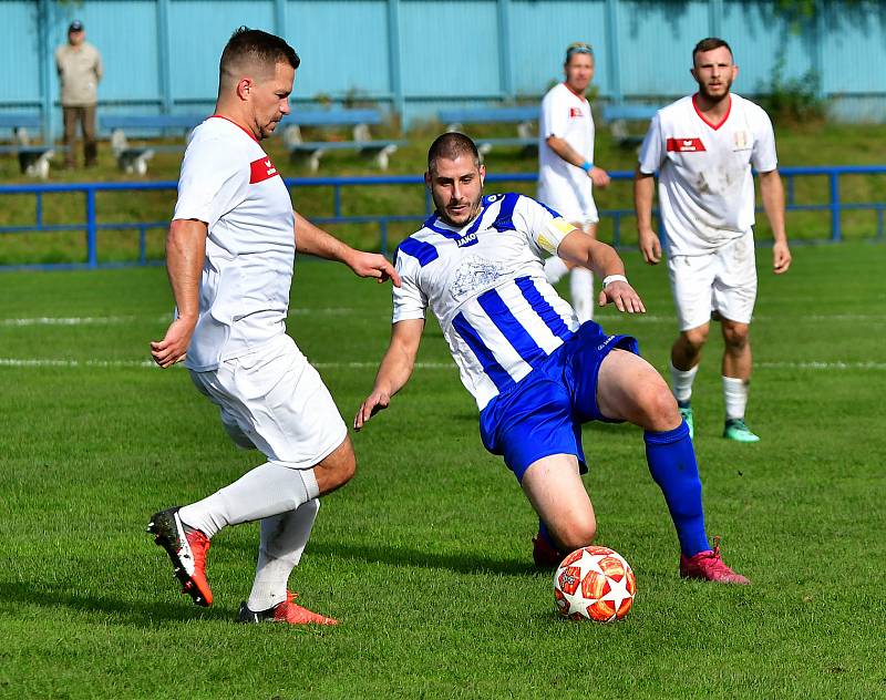 S nepořízenou se vrátila z derby s ostrovskou rezervou hroznětínská Olympie, které návrat na fotbalové stadiony pořádně zhořkl, když na hřišti v Květnové nestačila na svého soupeře, kterému podlehla 1:3.