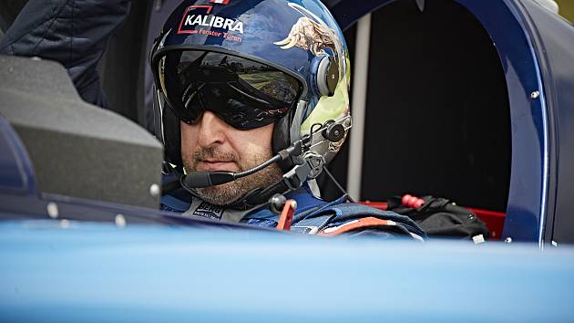 TEAM SPIELBERG v čele se špičkovým pilotem Petrem Kopfsteinem by rád v pátém díle Red Bull Air Race Master Class v anglickém Ascotu proklouzl do final8.