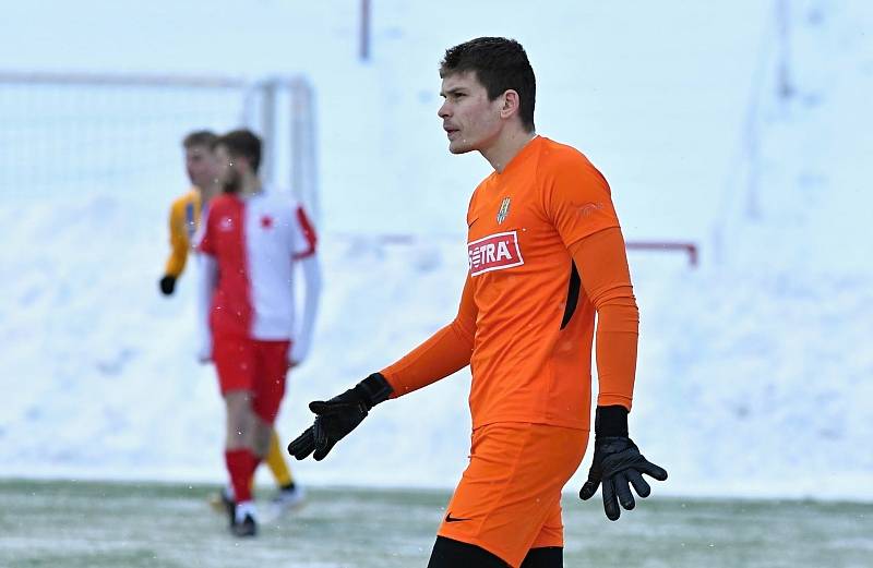 Fotbalisté karlovarské Slavie si drze vyšlápli na omlazený tým ligové Opavy, který porazili v poměru 3:0.