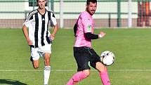 Fotbalisté Karlovy Vary-Dvory dosáhli v podzimní části již na sedmou výhru, když v dohrávce 6. kola I. A třídy porazili Skalnou 4:3.