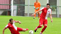 Slavia doma neuspěla, tři body bral na dvorském stadionu Vyšehrad. který vyhrál 3:0.