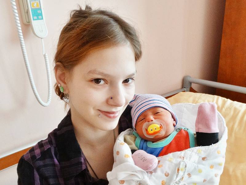 Veronika Kabátová se narodila 13. října v 1:58 mamince Pavle a tatínkovi Martinovi z Ostrova. Po příchodu na svět v plzeňské FN vážila jejich prvorozená dcerka 2720 gramů a měřila 47 cm.