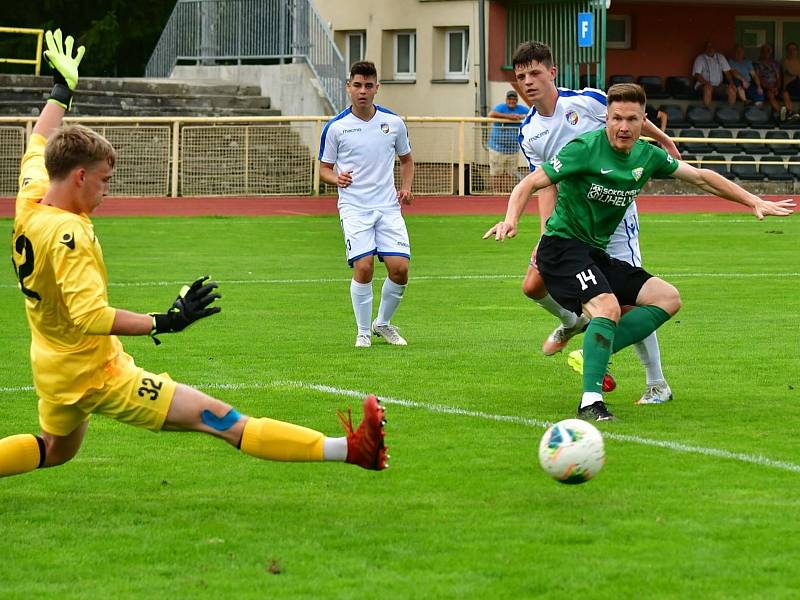 Nerozhodný výsledek uhráli fotbalisté třetiligového Sokolova na svém stadionu v souboji s Viktorií Plzeň U19.