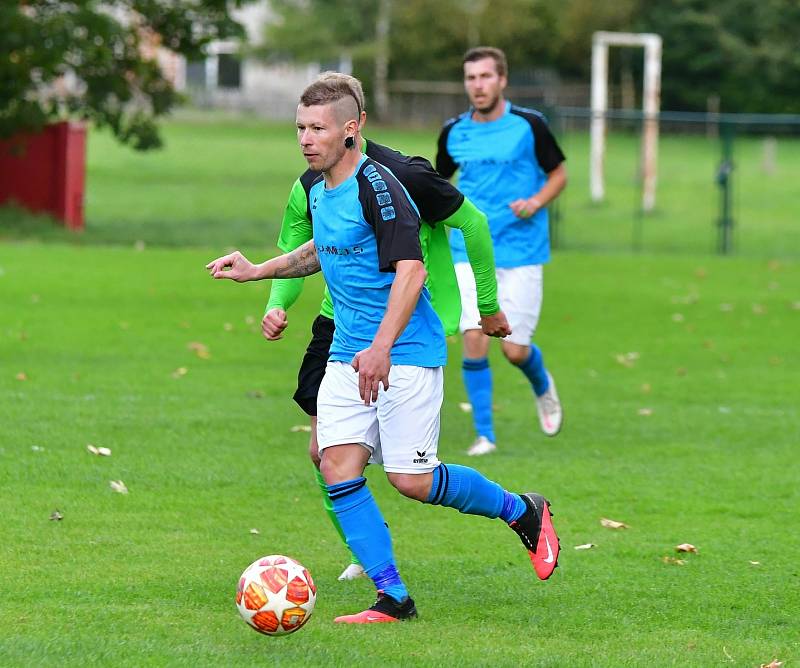 Fotbalisté Hroznětína uspěli i ve třetím domácím utkání krajského přeboru, když porazili Nové Sedlo 2:0.