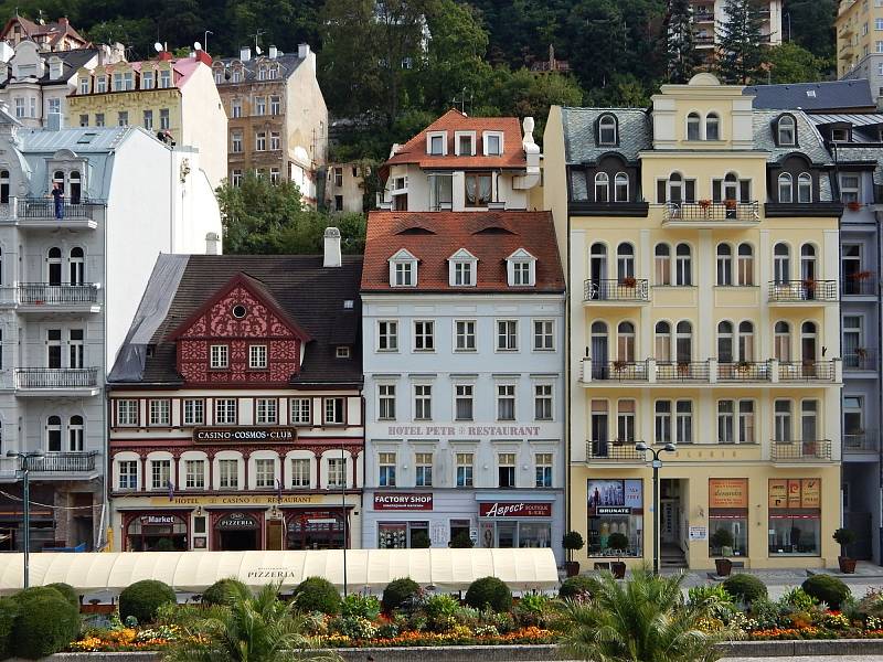 Místo, na kterém vzniklo centrum Karlových Varů, zůstávalo dlouhou dobu mimo zájem populace.