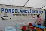 Porcelán i folklor láká stovky lidí.