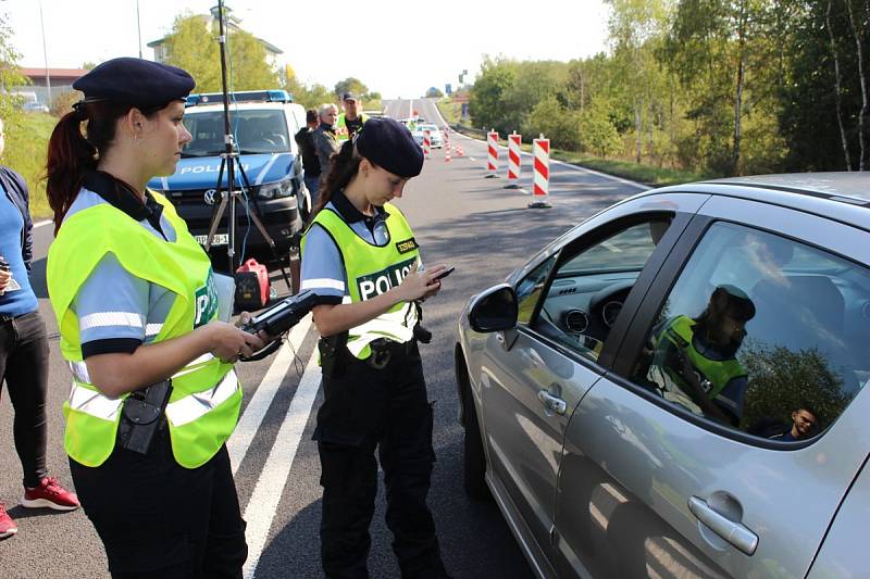 Policejní akce zaměřená proti nelegální migraci na hraničních přechodech na Chebsku.