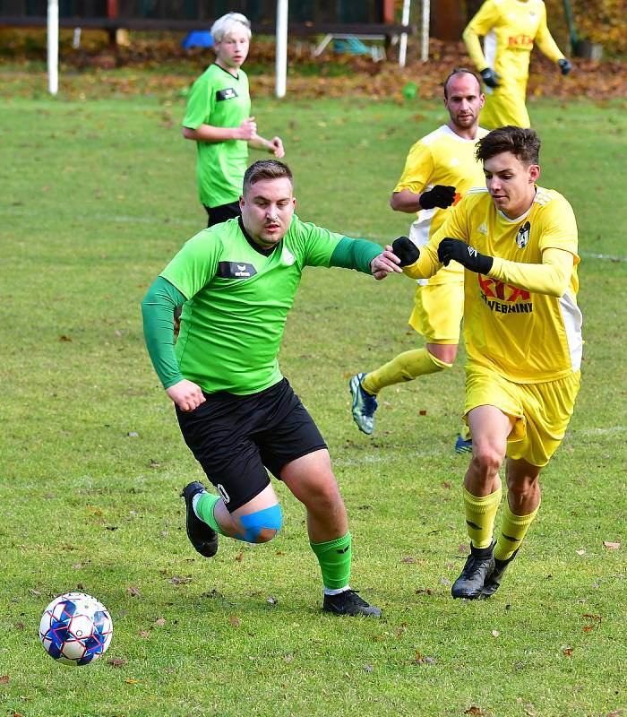 Fotbalisté Merklína si na závěr podzimní části připsali na účet porážku 0:6 s rezervou Viktorie Mariánské Lázně.