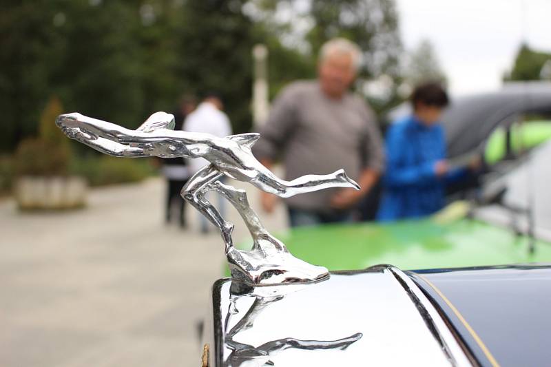 Historia Motor Club Františkovy Lázně pořádal v sobotu 1. září už 8. ročník Veteran Rallye Františkovy Lázně.