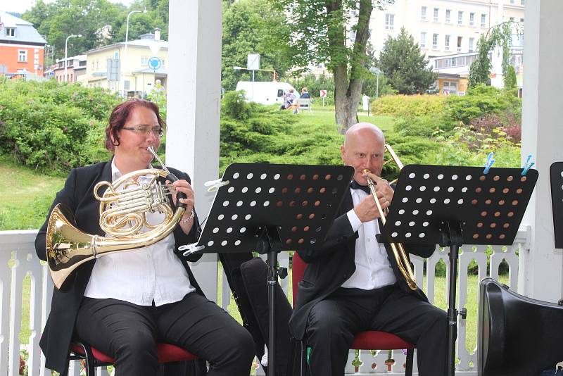 Už 115 let fungují Lázně Jáchymov. Kvůli pandemii se ale žádné velké oficiální ceremonie nekonaly.