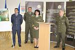 Slavnostní otevření nové rekrutační armádní kanceláře v Karlových Varech.