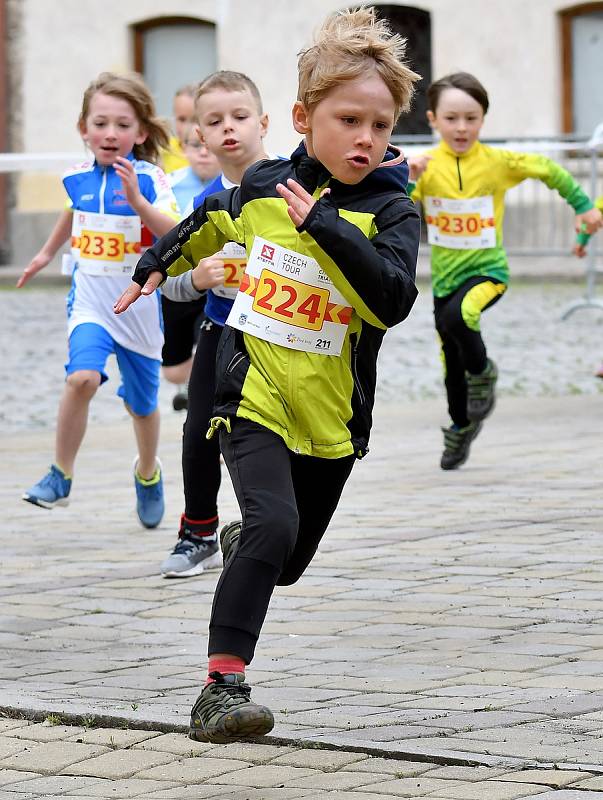 Triatlonové naděje vzaly útokem Ostrov.