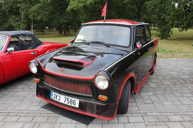 Historia Motor Club Františkovy Lázně pořádal v sobotu 1. září už 8. ročník Veteran Rallye Františkovy Lázně.